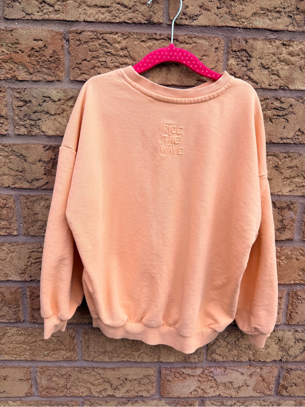 🌿4/$25 •  George UK Ride The Wave Embossed Peach Sweatshirt